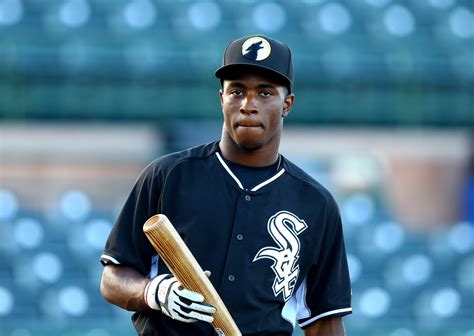Tim Anderson makes his 1st career start at 2nd base in his return to the Chicago White Sox lineup